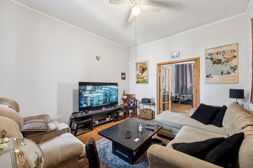 More Photos Of 1353 Christian St, Philadelphia Multifamily For Sale