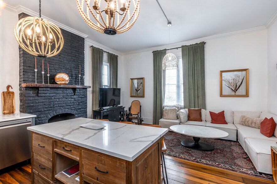 More Photos Of 302 W High St, Lexington Office Residential For Sale