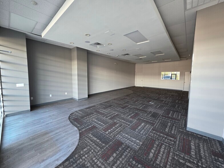 More Photos Of 9601 Cullen Blvd, Houston Unknown For Lease