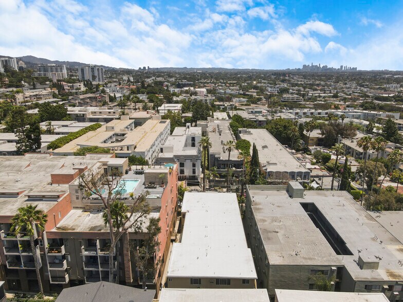 More Photos Of 939 Larrabee St, West Hollywood Apartments For Sale