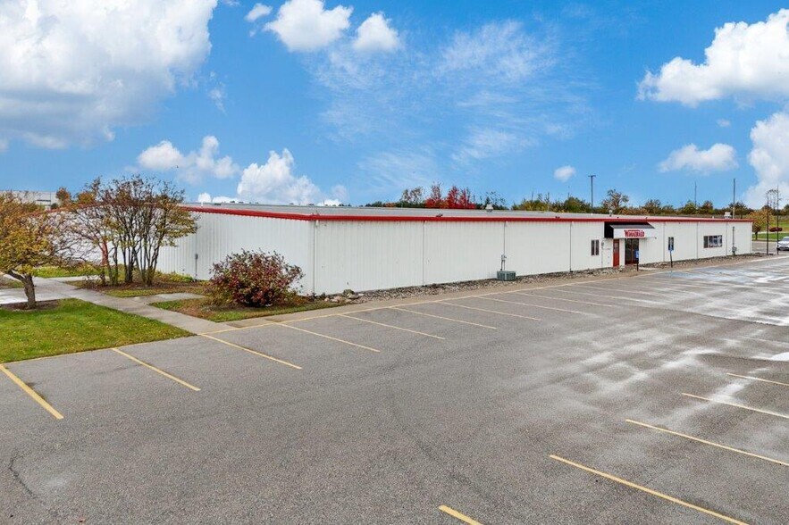 Primary Photo Of 1919 SW 8th St SW, Waverly Manufacturing For Sale