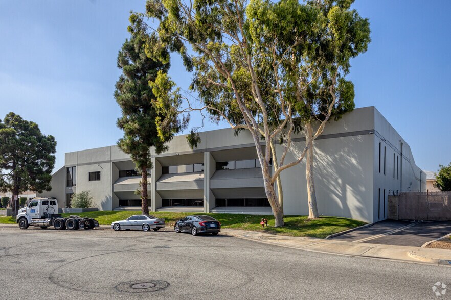 More Photos Of 2580 W 237th St, Torrance Industrial For Sale