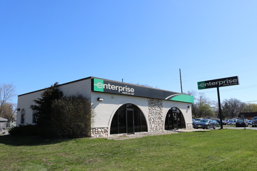More Photos Of 1500 W 37th Ave, Hobart Freestanding For Lease