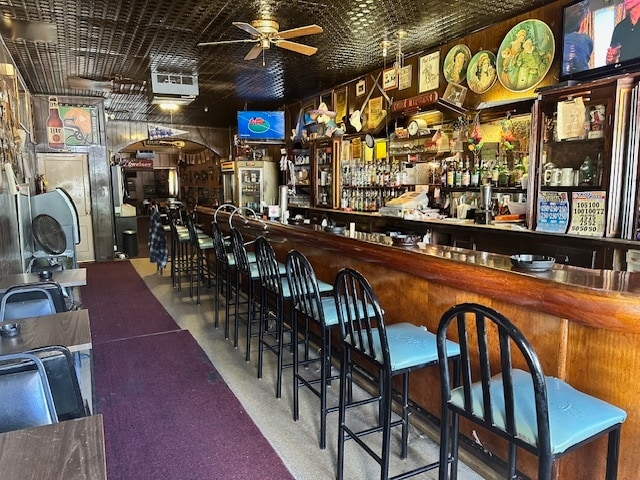 More Photos Of 1617 Milburn Blvd, Mishawaka Bar For Sale