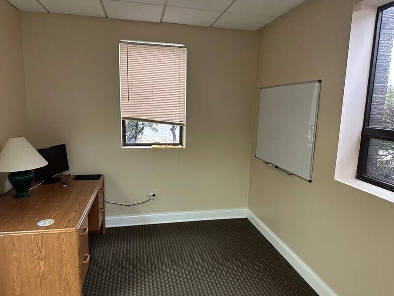 More Photos Of 40 Galesi Dr, Wayne Office For Lease