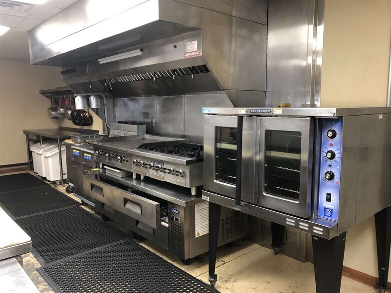 More Photos Of 675 S Main St, Brownsville Restaurant For Sale