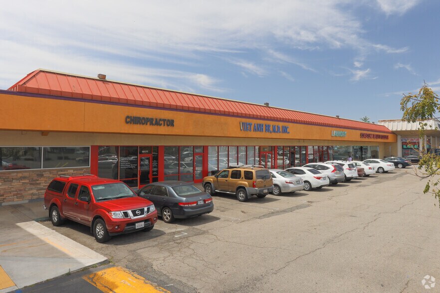 More Photos Of 16151 Harbor Blvd, Fountain Valley General Retail For Lease