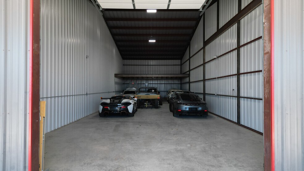 More Photos Of 941 US-183 Hwy, Liberty Hill Unknown For Lease