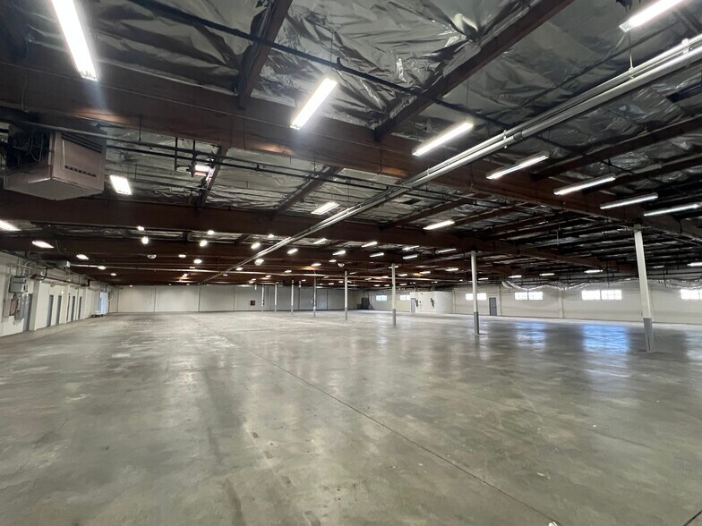 More Photos Of 459 Park Ave, San Fernando Manufacturing For Sale