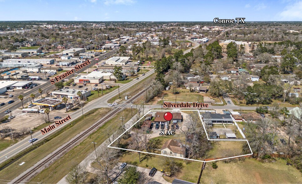 More Photos Of 101 Silverdale Dr, Conroe Freestanding For Sale