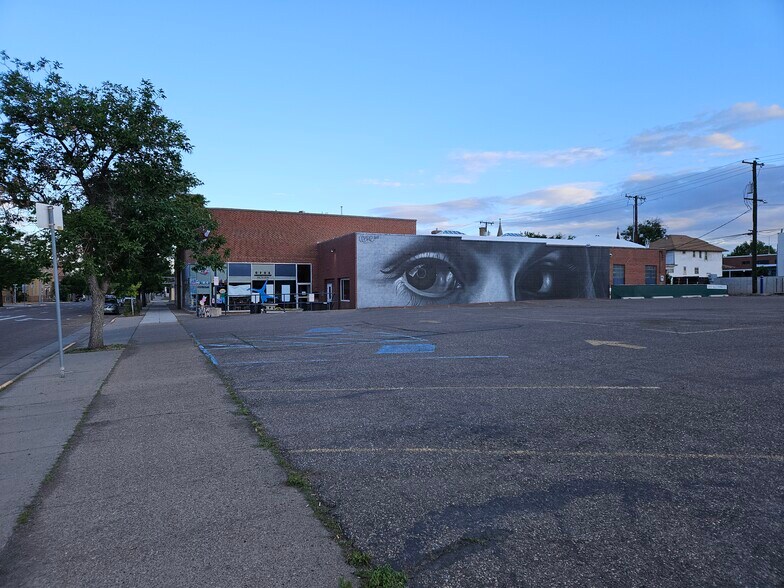More Photos Of 815 N 1st Ave, Great Falls Auto Dealership For Lease
