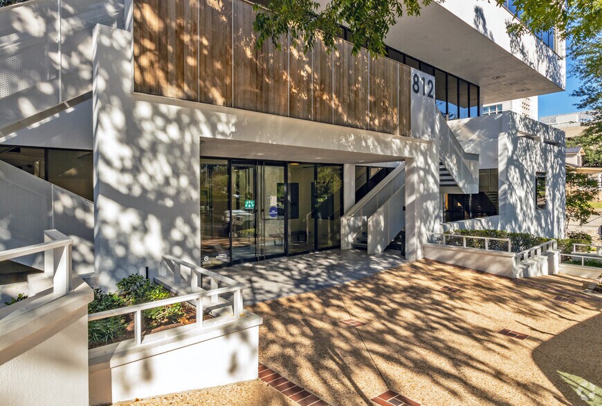 More Photos Of 812 San Antonio St, Austin Office For Lease