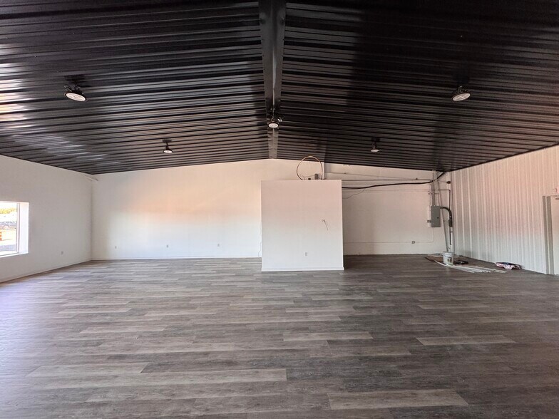 More Photos Of 27839 U.S. Highway 19 N, Clearwater Unknown For Lease