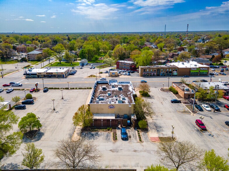 More Photos Of 5420 W 95th St, Oak Lawn Restaurant For Lease