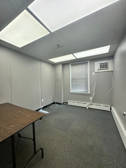 More Photos Of 10 Summit Ave, Berkeley Heights Warehouse For Lease