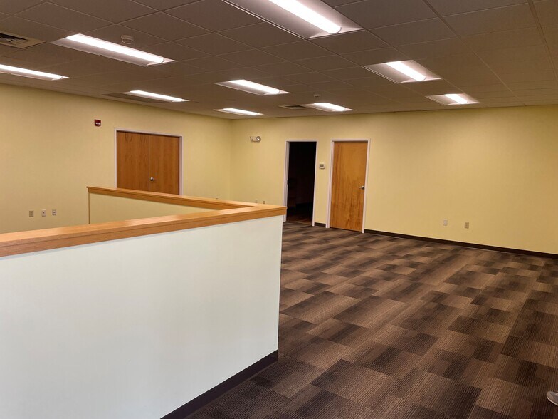 More Photos Of 104 Food Terminal Plaza Plz, New Haven Office For Lease