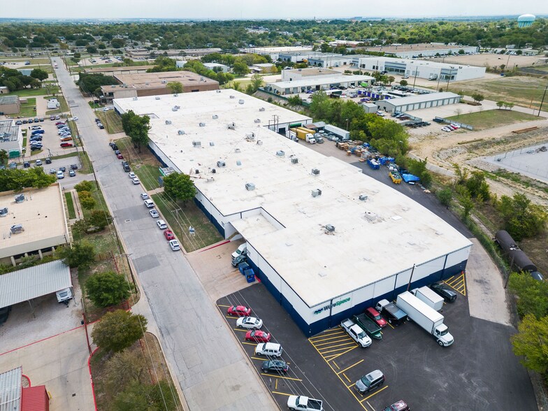 More Photos Of 3131 W Bolt St, Fort Worth Warehouse For Lease