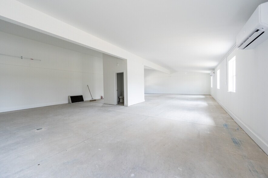More Photos Of 255 Garden Dr, Bozeman Flex For Lease
