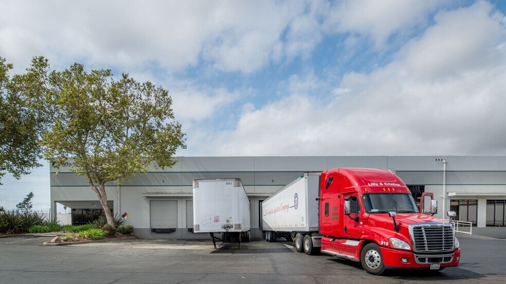 More Photos Of 1979-1999 Davis St, San Leandro Unknown For Lease