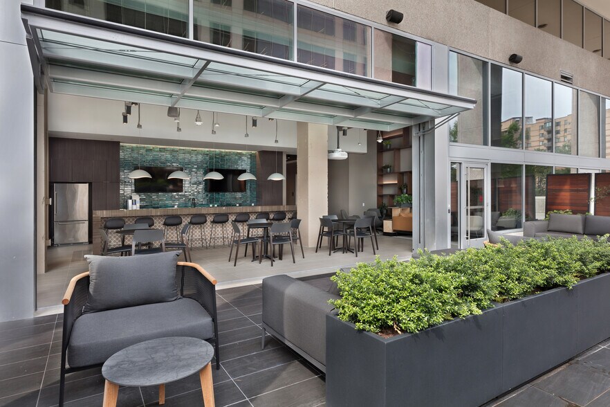 More Photos Of 1600 International Dr, McLean Office For Lease