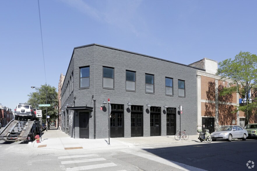 More Photos Of 2500 W Chicago Ave, Chicago Storefront For Lease