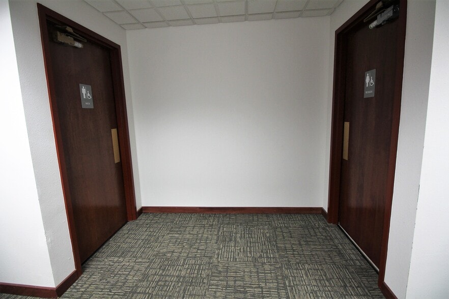 More Photos Of 12 3rd St NW, Great Falls Bank For Lease