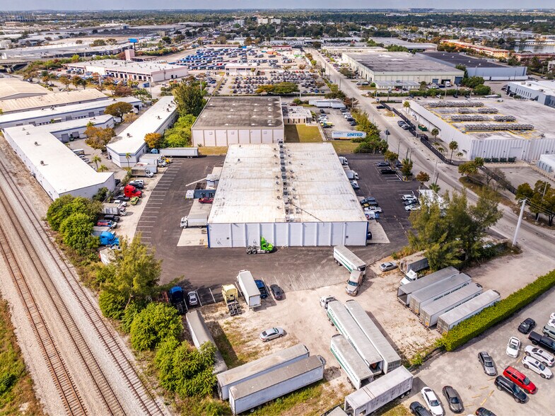 More Photos Of 500 NE 185th St, Miami Refrigeration Cold Storage For Lease