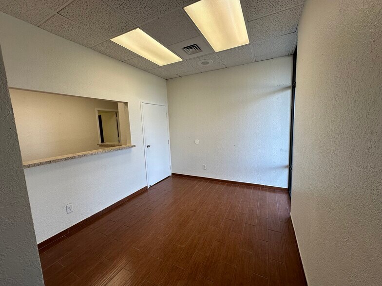 More Photos Of 1280 Hawkins Blvd, El Paso Office For Lease