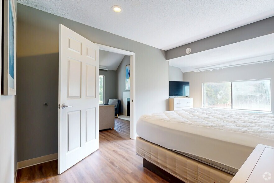 More Photos Of 3 Greenhill Pky, Birmingham Apartments For Sale