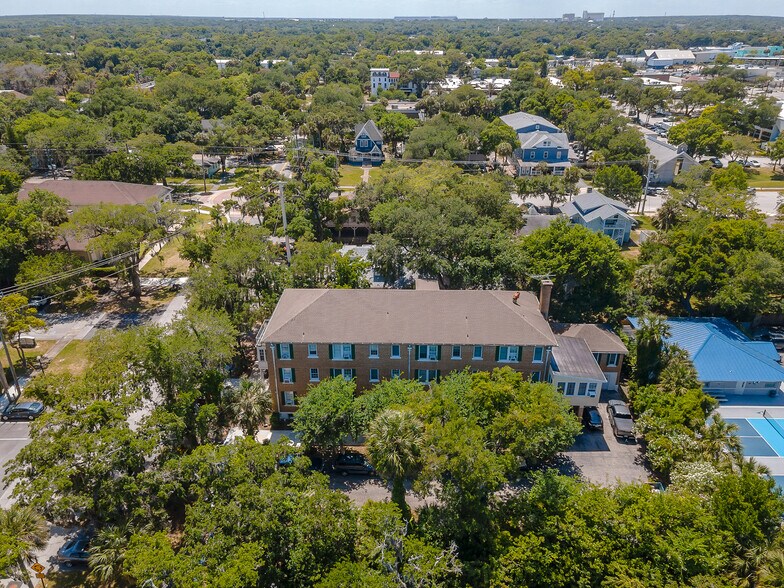 More Photos Of 124 Live Oak Ave, Daytona Beach Apartments For Sale
