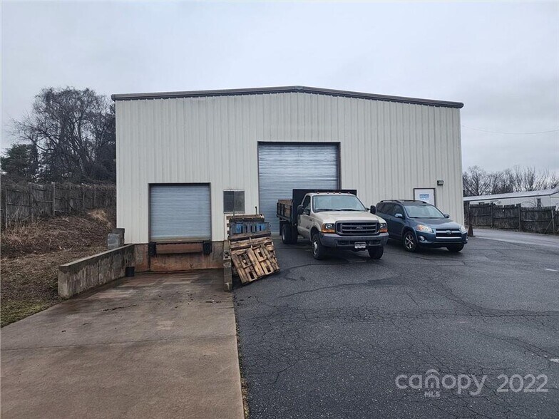 More Photos Of 629 Emma Rd, Asheville Warehouse For Lease