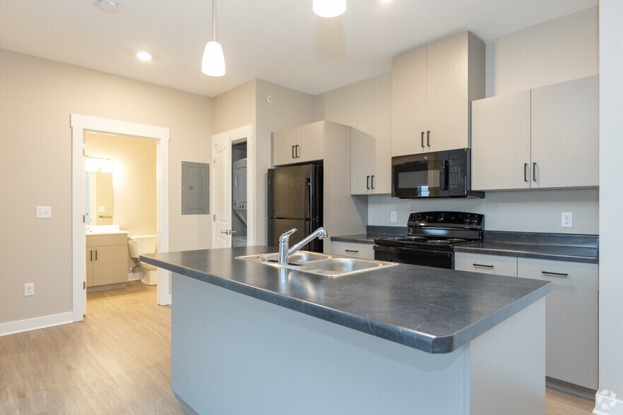 More Photos Of 2111 Heyboer Dr, Holland Apartments For Sale