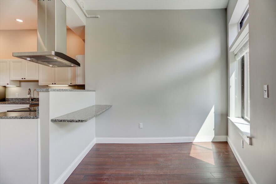 More Photos Of 218 W Main St, Urbana Office For Sale