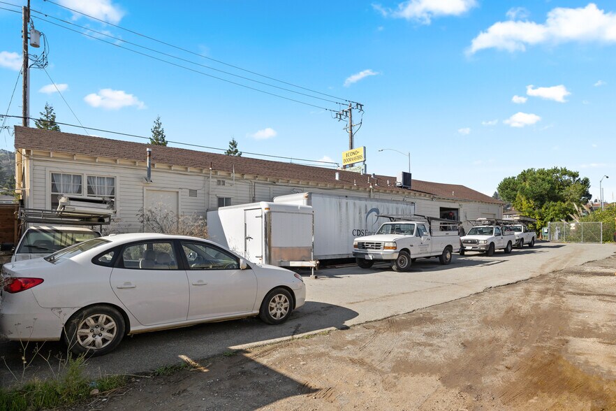More Photos Of 1455-1469 El Camino Real, Belmont Freestanding For Lease