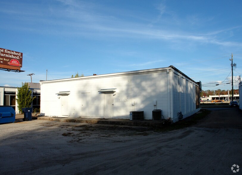 More Photos Of 1170 W I65 Service Rd S, Mobile Storefront Retail Office For Lease