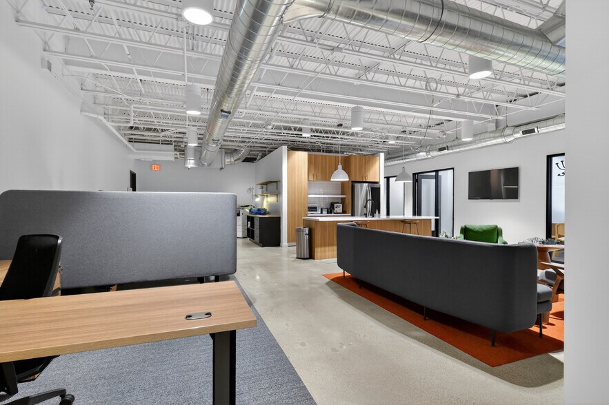 More Photos Of 26622 Woodward Ave, Royal Oak Office For Lease