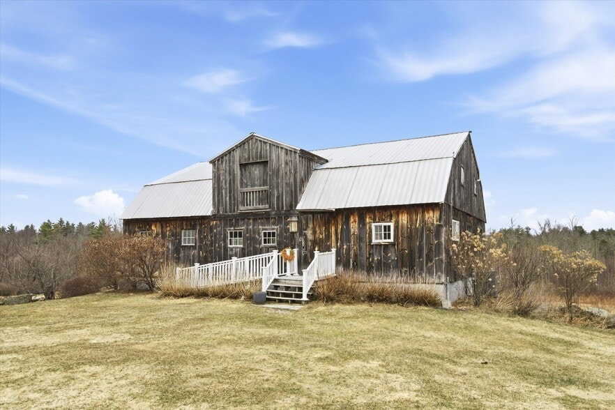 More Photos Of 235 Windsor Rd, Hillsborough Hospitality For Sale