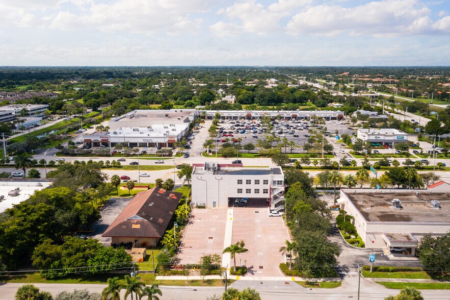 Primary Photo Of 4640 S University Dr, Davie Medical For Sale