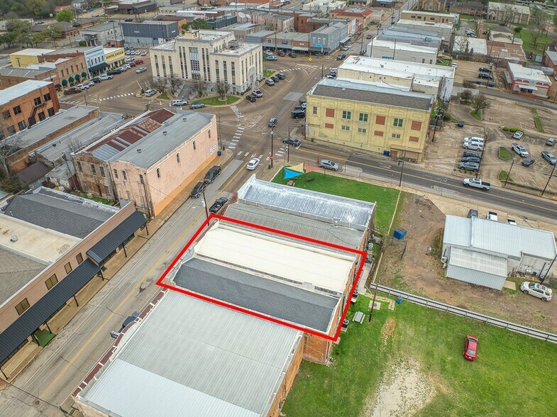 More Photos Of 307 E Goliad Ave, Crockett Storefront For Sale