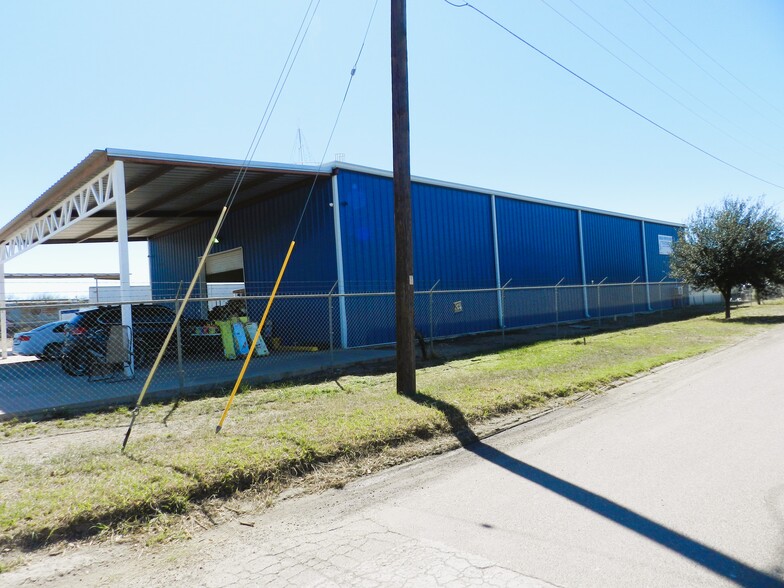 More Photos Of 4005 Andy R Ramos Rd, Laredo Warehouse For Sale