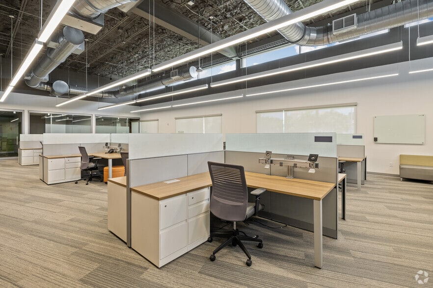 More Photos Of 3910-3980 RCA Blvd, Palm Beach Gardens Office For Lease