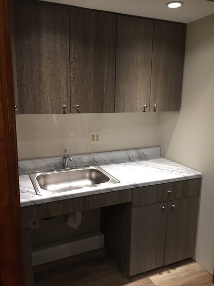 More Photos Of 235 Moore St, Hackensack Office For Lease