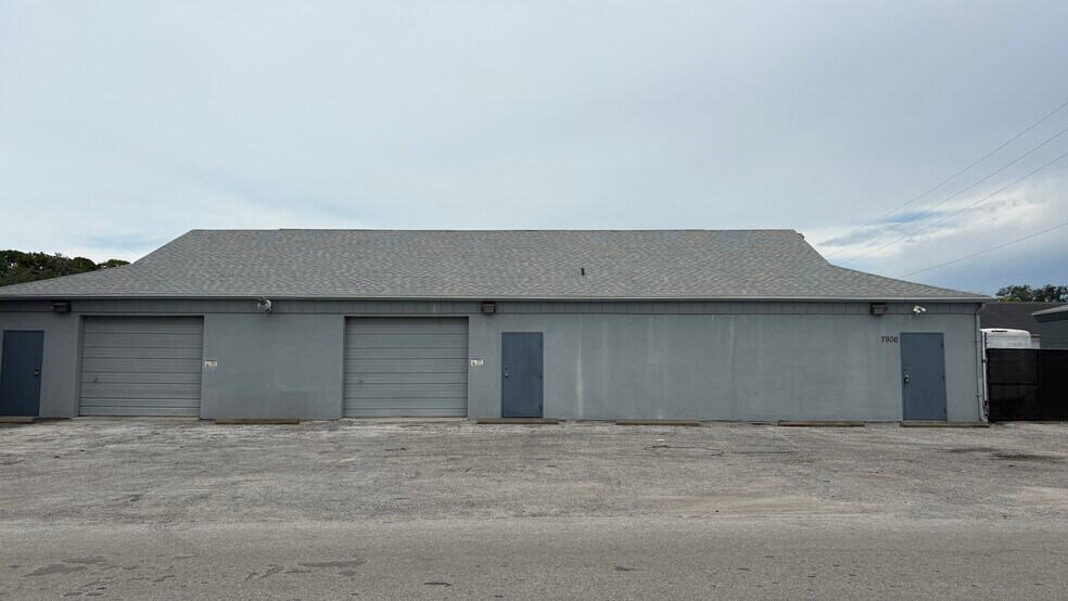 Primary Photo Of 7906 Leo Kidd Ave, Port Richey Warehouse For Sale