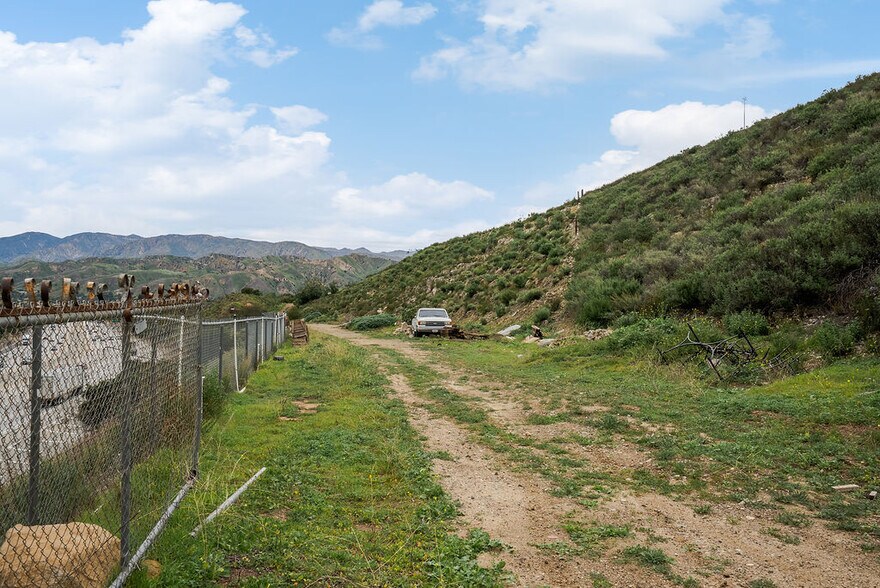 More Photos Of 10200 Willow Springs Lane, Sunland Land For Sale