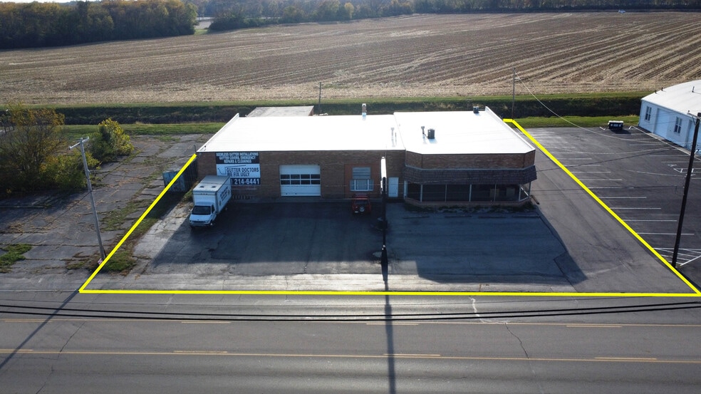 Primary Photo Of 1150 S Market St, Troy Freestanding For Sale