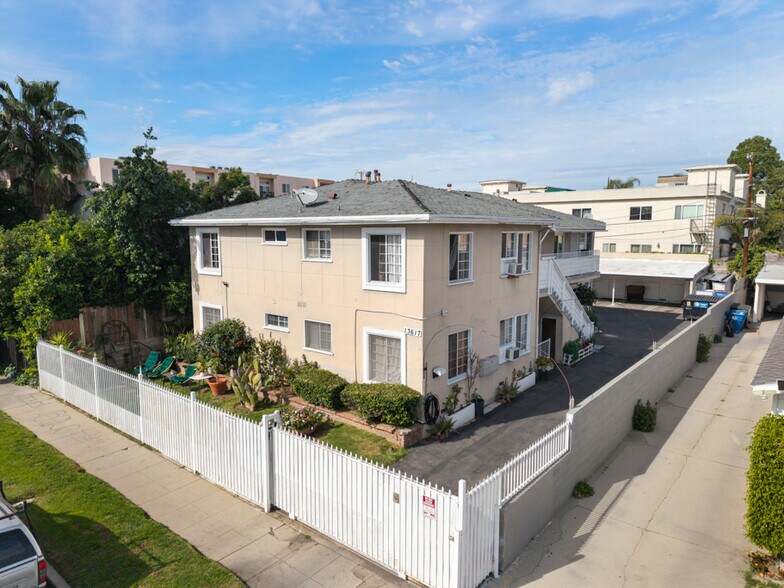 Primary Photo Of 13617 Leadwell St, Van Nuys Apartments For Sale