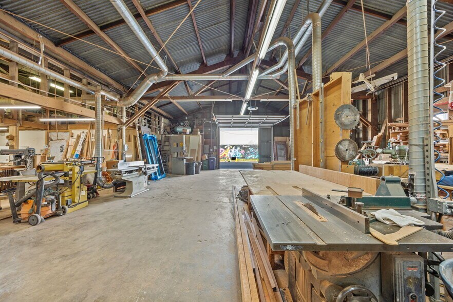 More Photos Of 8401 Baldwin St, Oakland Warehouse For Sale