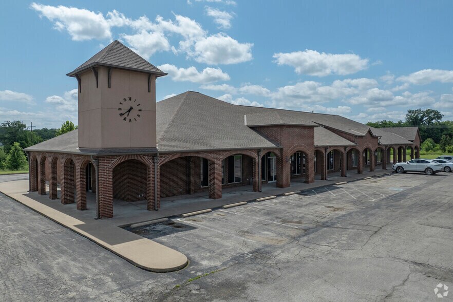 Primary Photo Of 2310-2320 N Highway 66, Catoosa Office For Sale
