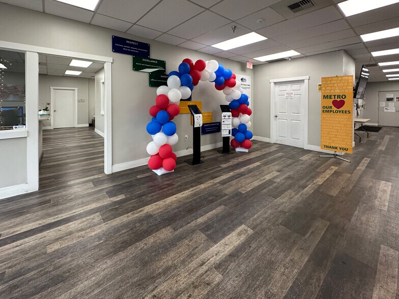 More Photos Of 8805-8815 S 190th St, Kent Unknown For Lease