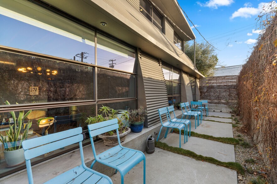 More Photos Of 5895 Blackwelder St, Culver City Loft Creative Space For Lease